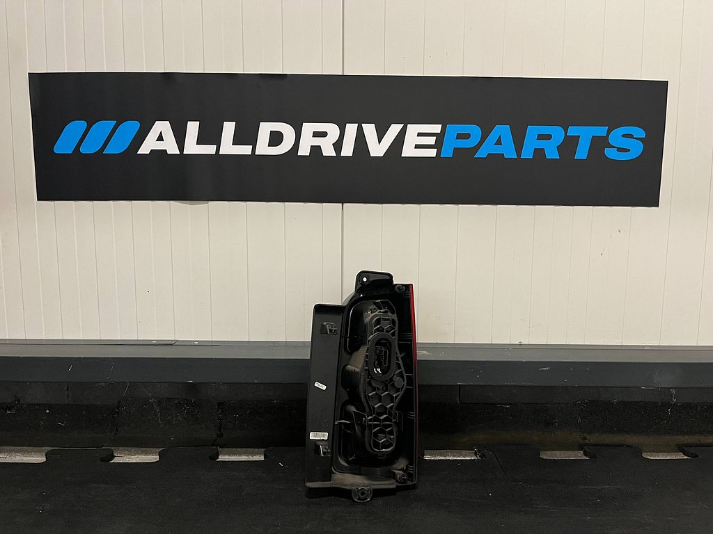 Opel Vivaro / Peugeot Expert Achterlicht links 9829503580