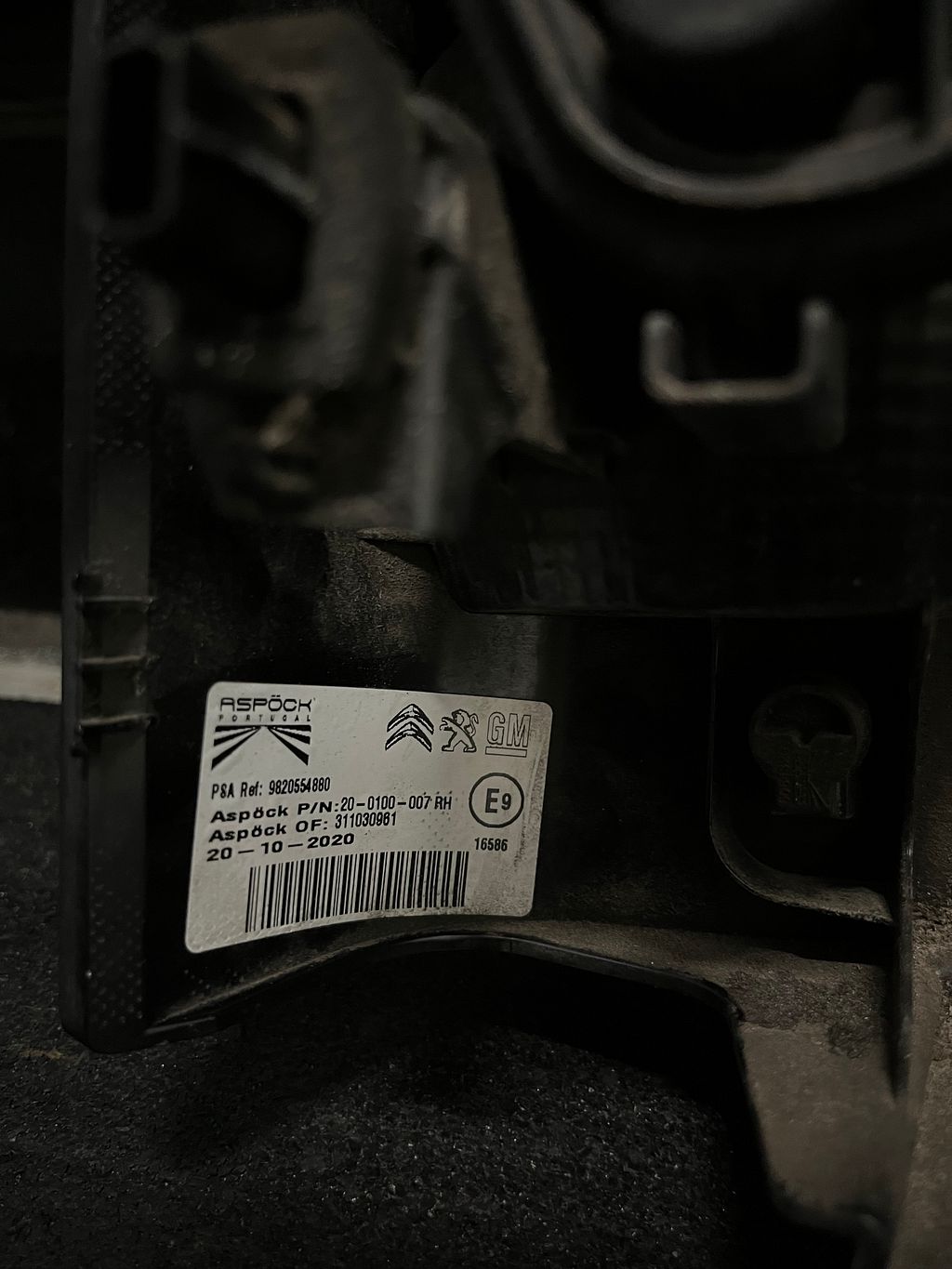 Citroen Berlingo / Opel Combo Achterlicht rechts 9820554880