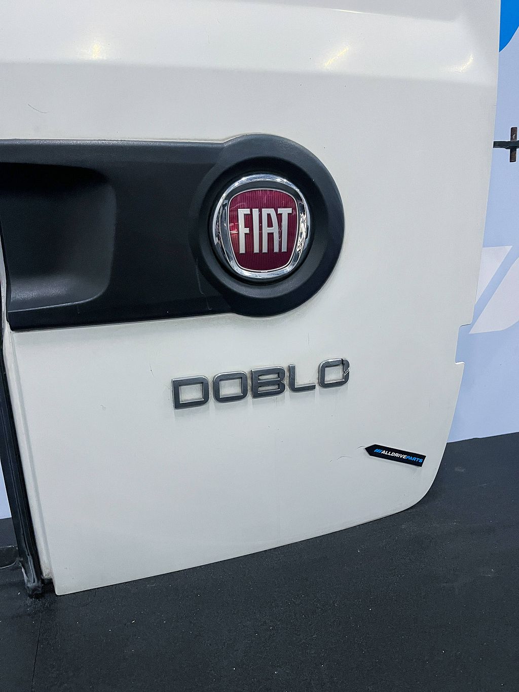 Fiat Doblo Opel Combo Achterdeur rechts dicht Wit 51811378