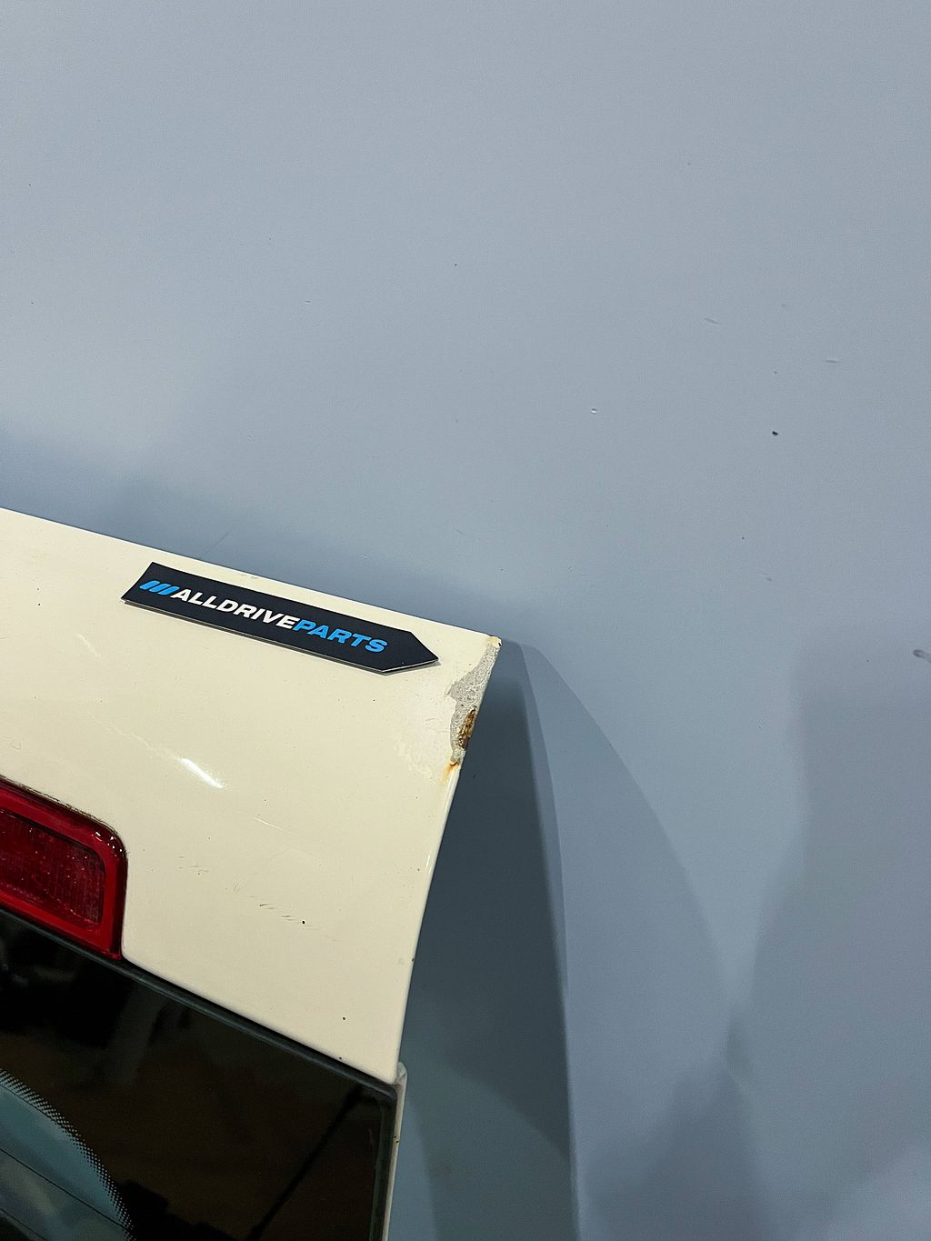 VW Volkswagen Caddy R902 Achterdeur links wit 2K0827091J