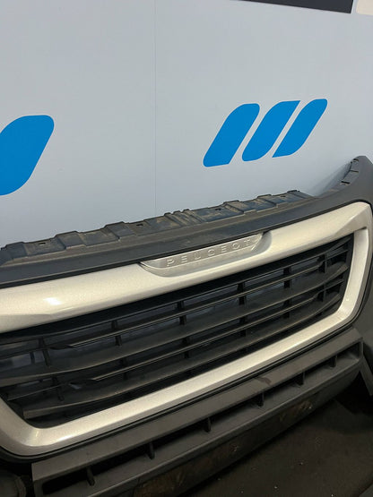 Complete voorkop Front Peugeot Boxer met LED koplampen zwart