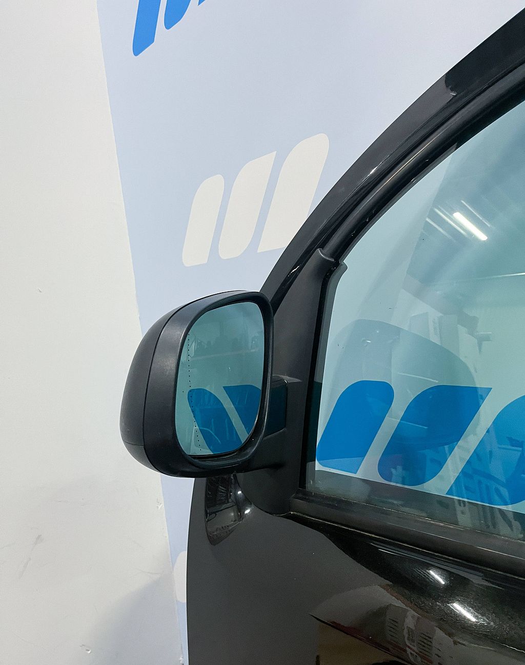 Mercedes Citan Kangoo Voorportier links zwart A4157203100