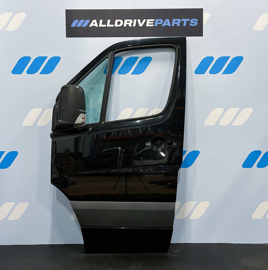 Mercedes Sprinter W906 Voorportier links zwart A9067200005