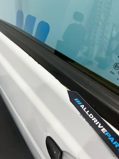 Mercedes Vito W639 Voorportier links wit A6397201005