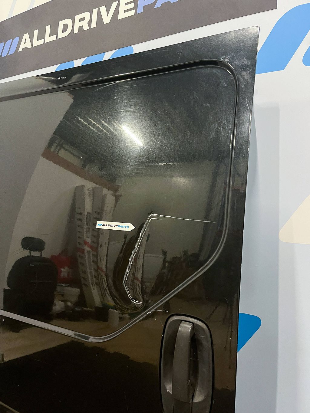 Opel Vivaro Schuifdeur rechts dicht zwart 91160010