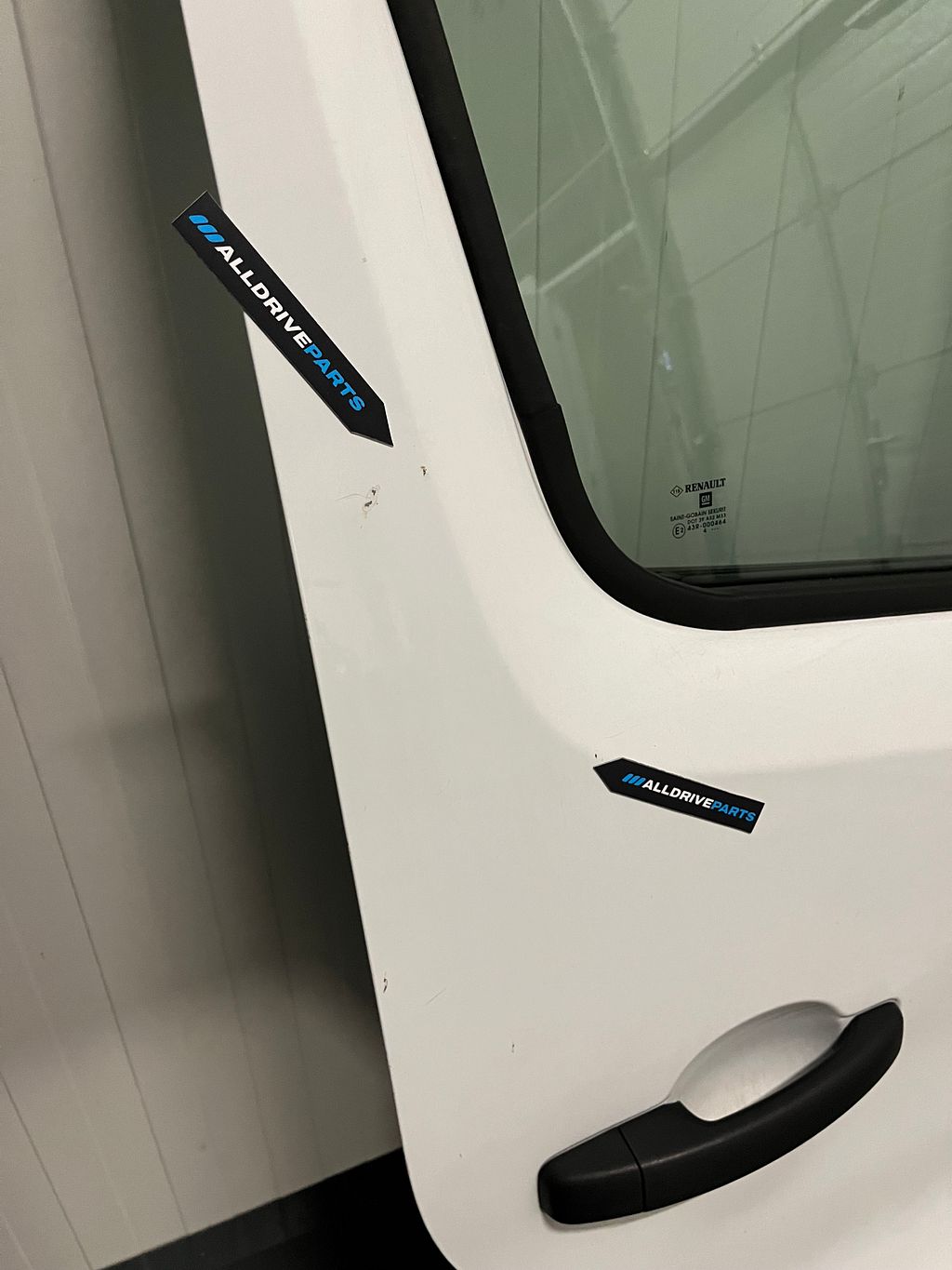 Renault Trafic Opel Vivaro Voorportier rechts wit 801003523R