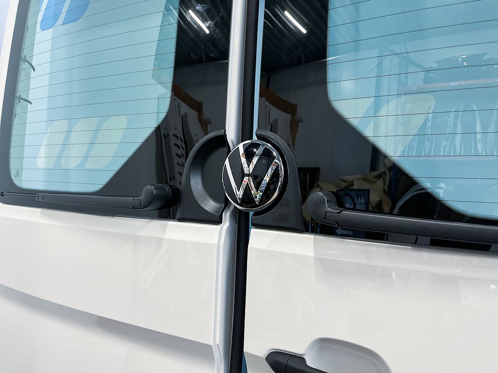 VW Crafter set achterdeuren links en rechts met ruit H2 LB9A