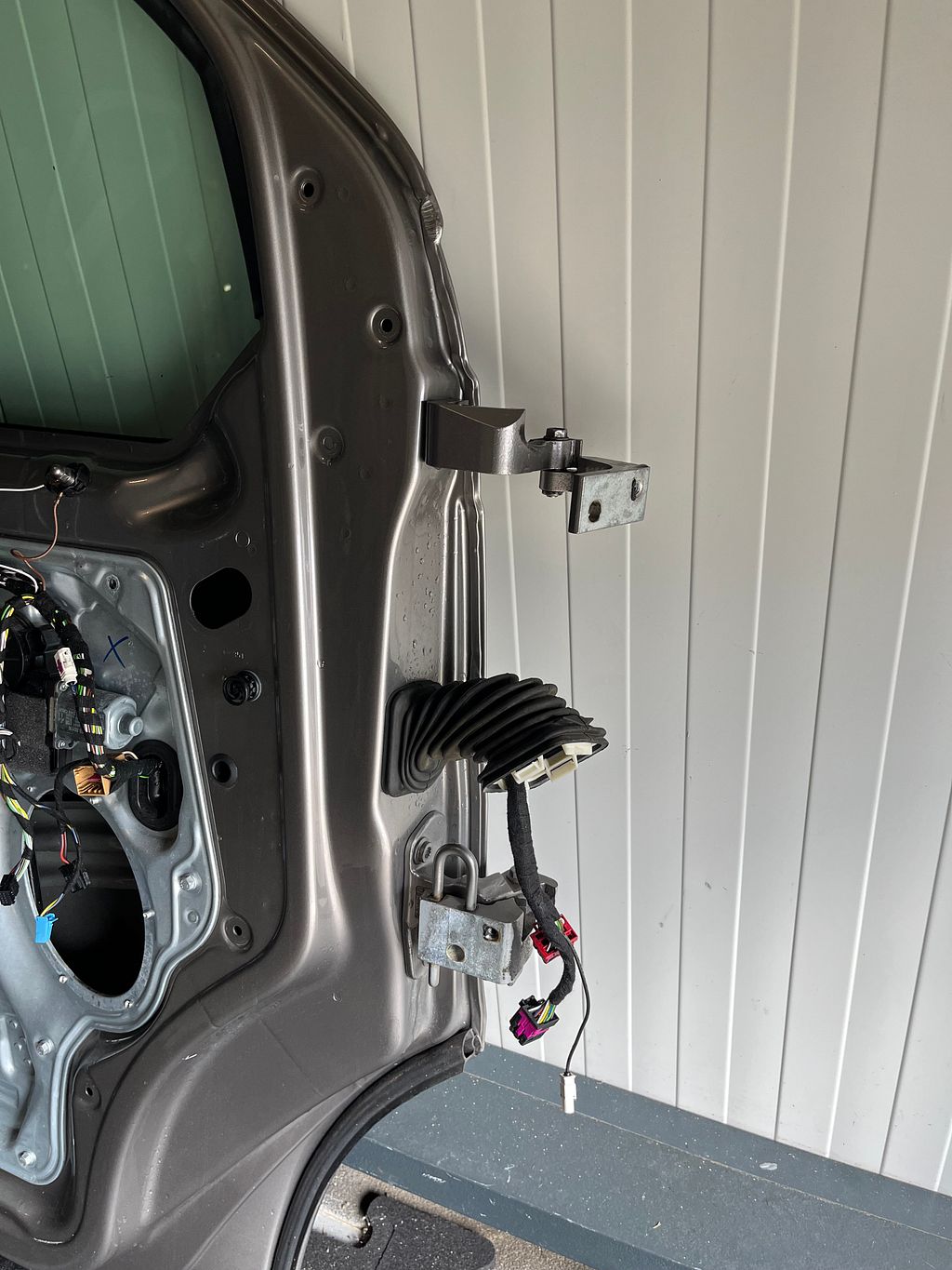 VW T6 Multivan Voorportier links LH1X Mojawe Beige