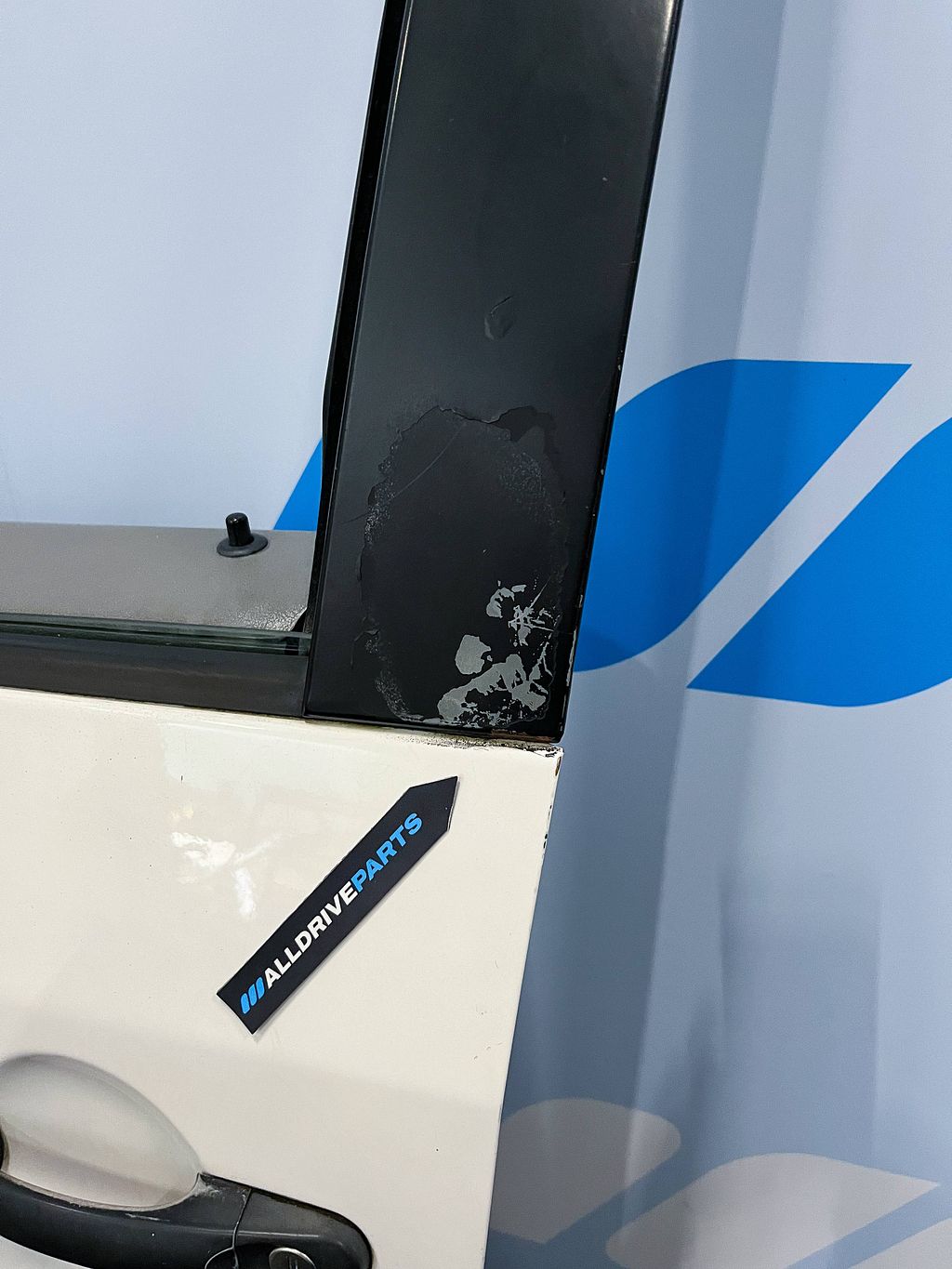 VW Volkswagen Caddy Voorportier links R902 wit 2K0831056B